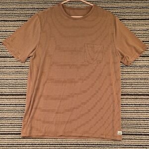 VUORI V196 Performance Tan Striped Blend Large Mens Short Sleeve Pocket T‎ Shirt